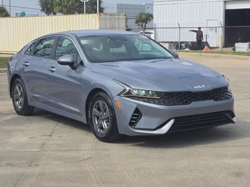 Used 2022 Kia K5 LXS FWD image 3