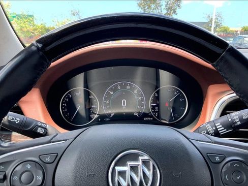 Used 2018 Buick Enclave Avenir w/ Avenir Technology Package FWD image 17