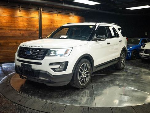 Used 2017 Ford Explorer Sport AWD/4WD image 2