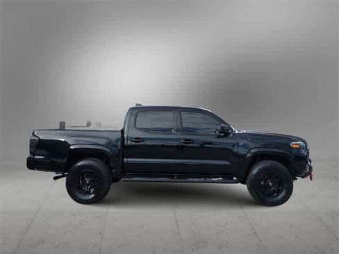 Used 2021 Toyota Tacoma SR image 9