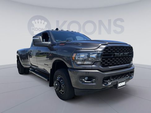 Used 2024 RAM 3500 Big Horn w/ Night Edition AWD/4WD image 10