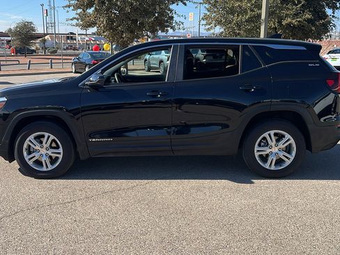 Certified 2024 GMC Terrain SLE image 4