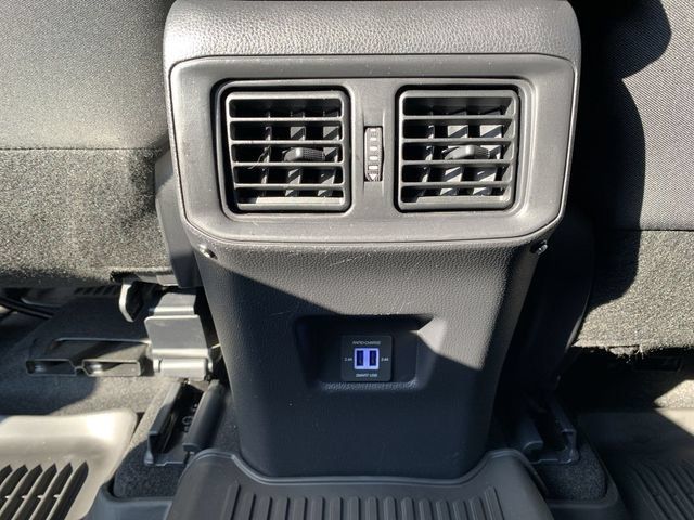 Certified 2025 Toyota RAV4 LE AWD/4WD image 31