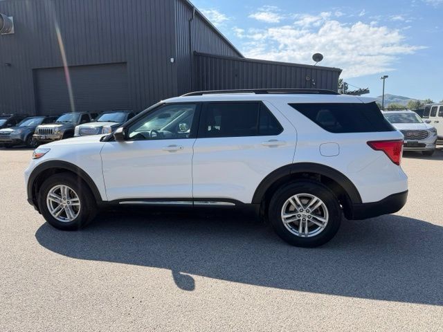 Used 2023 Ford Explorer XLT w/ Equipment Group 202A AWD/4WD image 13