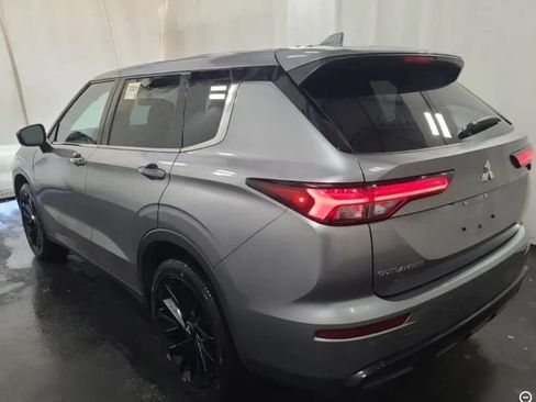 Used 2022 Mitsubishi Outlander SEL Black Edition AWD/4WD image 3
