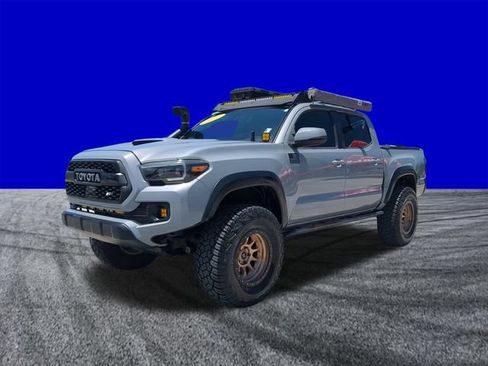 Used 2021 Toyota Tacoma TRD Off-Road AWD/4WD image 8