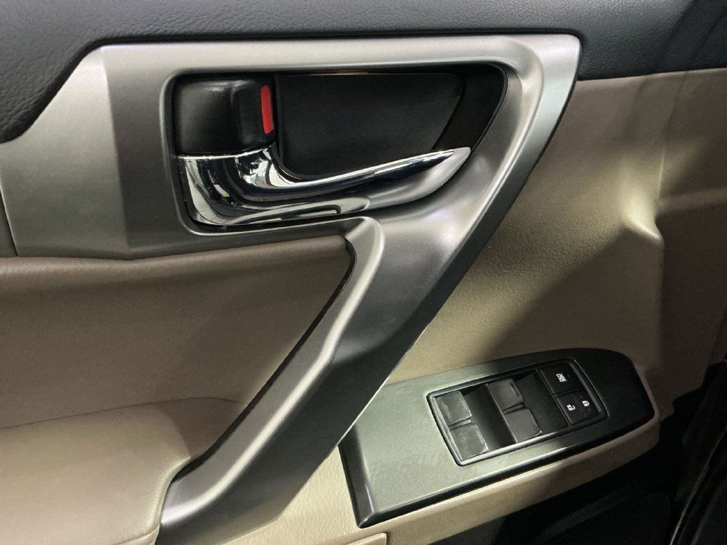 Used 2023 Lexus GX 460 Premium w/ Premium Package AWD/4WD image 16