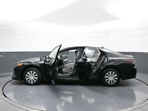 Certified 2024 Toyota Camry LE image 40