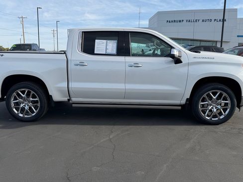 Used 2022 Chevrolet Silverado 1500 LTZ w/ Technology Package AWD/4WD image 2
