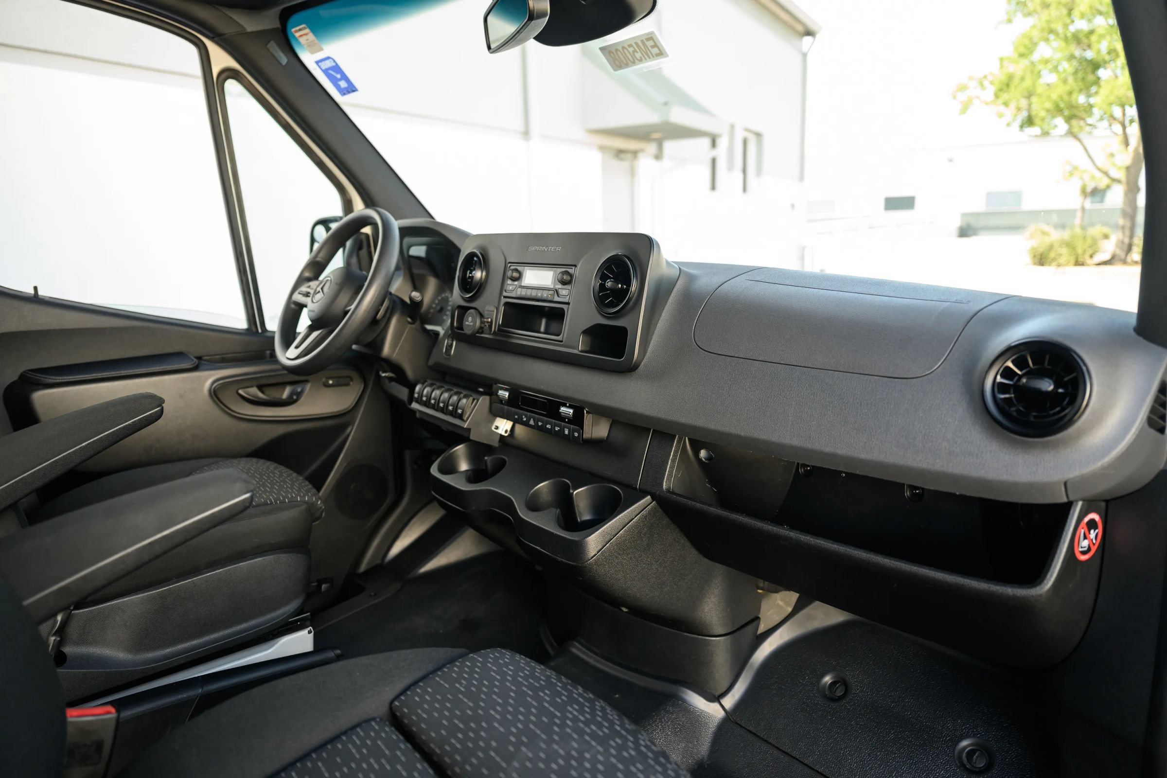Used 2021 Mercedes-Benz Sprinter 2500 image 32