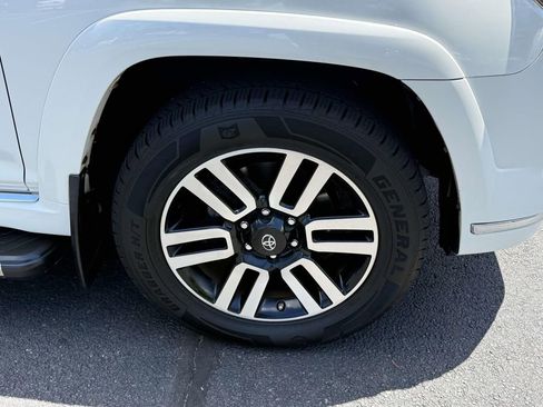 Used 2017 Toyota 4Runner Limited AWD/4WD image 7