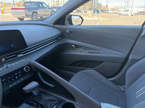 Used 2024 Hyundai Elantra SEL image 22
