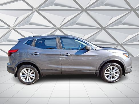 Used 2017 Nissan Rogue Sport SV image 12