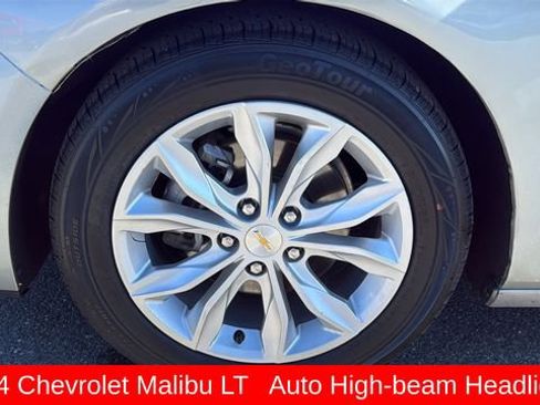 Used 2024 Chevrolet Malibu LT image 9