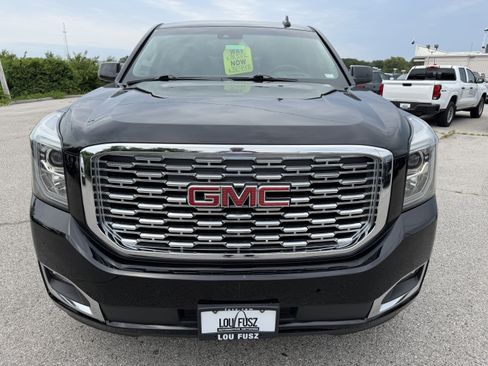 Used 2019 GMC Yukon Denali AWD/4WD image 2