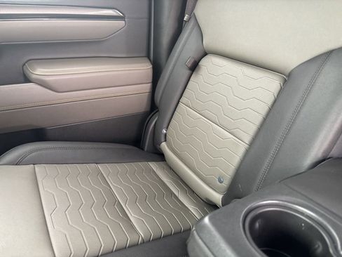 Used 2022 Chevrolet Silverado 1500 ZR2 w/ Technology Package image 41