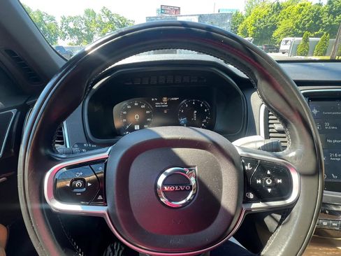 Used 2018 Volvo XC90 T6 Momentum w/ Convenience Package AWD/4WD image 19
