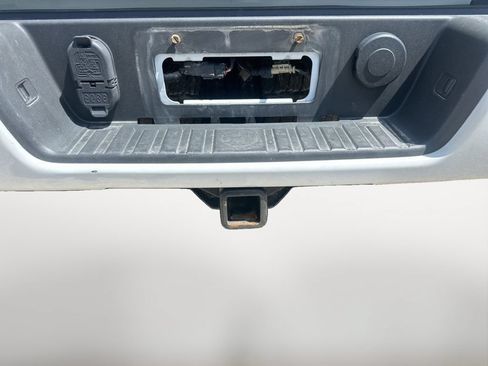Used 2022 Chevrolet Colorado LT w/ LT Convenience Package AWD/4WD image 10