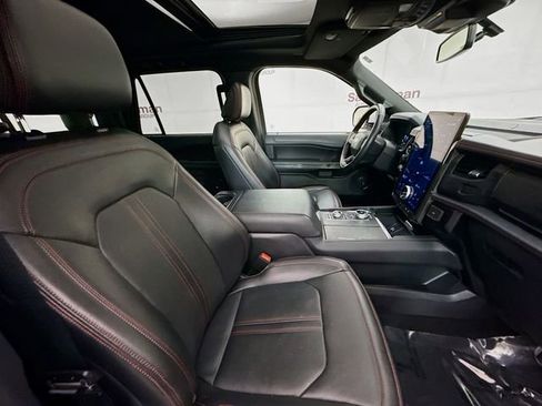 Used 2024 Ford Expedition Max Limited image 31