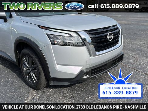 Used 2022 Nissan Pathfinder SV FWD image 12
