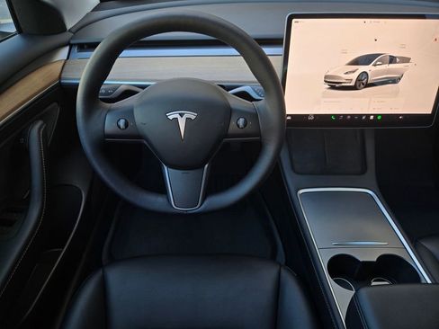 Used 2023 Tesla Model 3 Standard Range RWD image 14