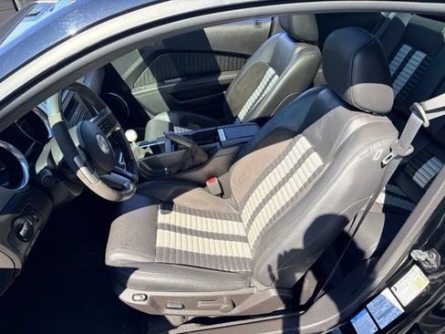 Used 2011 Ford Mustang Shelby GT500 RWD image 11