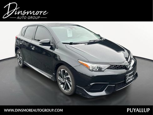 Used 2018 Toyota Corolla iM w/ Carpet Mat Package (TMS) FWD image 1