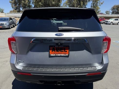 Used 2022 Ford Explorer XLT w/ Class IV Trailer Tow Package image 8