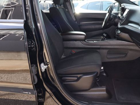 Used 2025 Dodge Durango GT AWD/4WD image 24