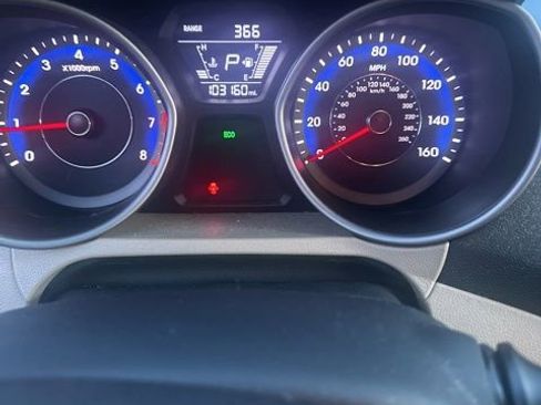 Used 2014 Hyundai Elantra SE FWD image 6