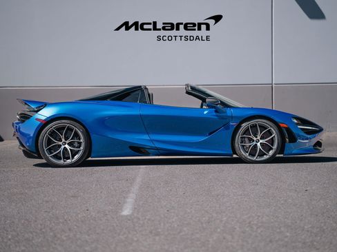 Used 2022 McLaren 720S Luxury RWD image 8