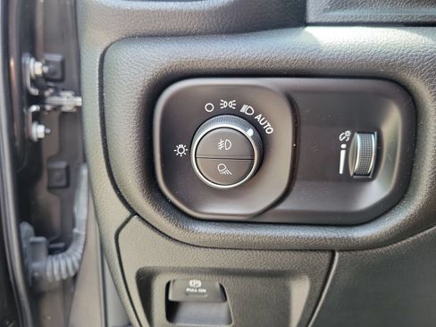 Used 2022 RAM 1500 Big Horn RWD image 28