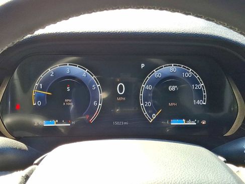 Used 2025 Jeep Grand Cherokee Altitude image 17