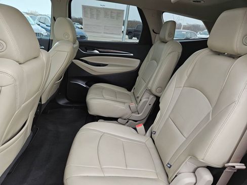 Used 2018 Buick Enclave Premium image 26