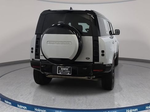 Used 2023 Land Rover Defender 110 X-Dynamic SE AWD/4WD image 7