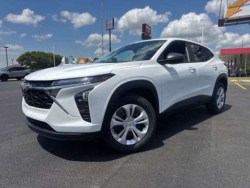 New 2026 Chevrolet Trax LS w/ Driver Confidence Package image 1