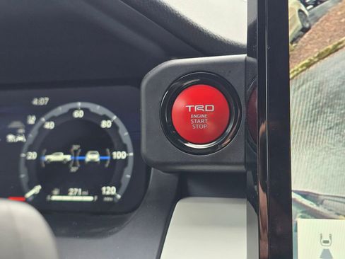 Used 2024 Toyota Tacoma TRD Off-Road image 22