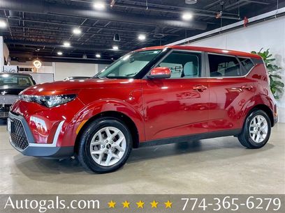 Used 2023 Kia Soul LX w/ LX Technology Package