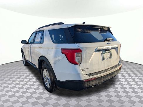 Used 2022 Ford Explorer XLT image 5