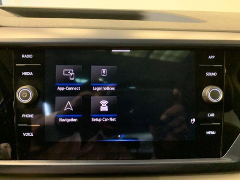 Used 2022 Volkswagen Taos SE image 34