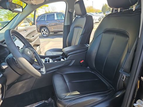 Used 2023 Jeep Grand Cherokee L Limited AWD/4WD image 17