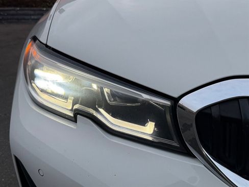 Used 2021 BMW 330i Sedan w/ Premium Package RWD image 3