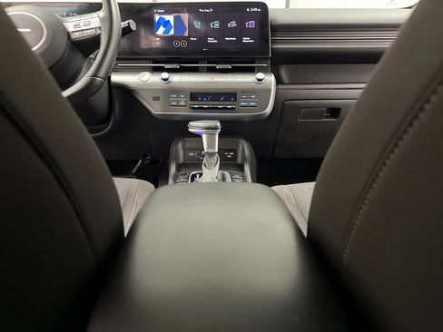 Used 2024 Hyundai Kona SEL AWD/4WD image 42