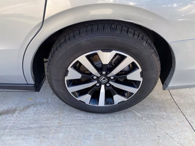 Used 2025 Honda Odyssey EX-L image 12