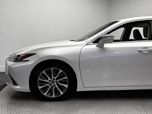 Used 2021 Lexus ES 300h w/ Premium Package FWD image 5