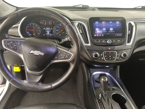 Used 2019 Chevrolet Malibu LT w/ Leather Package FWD image 22