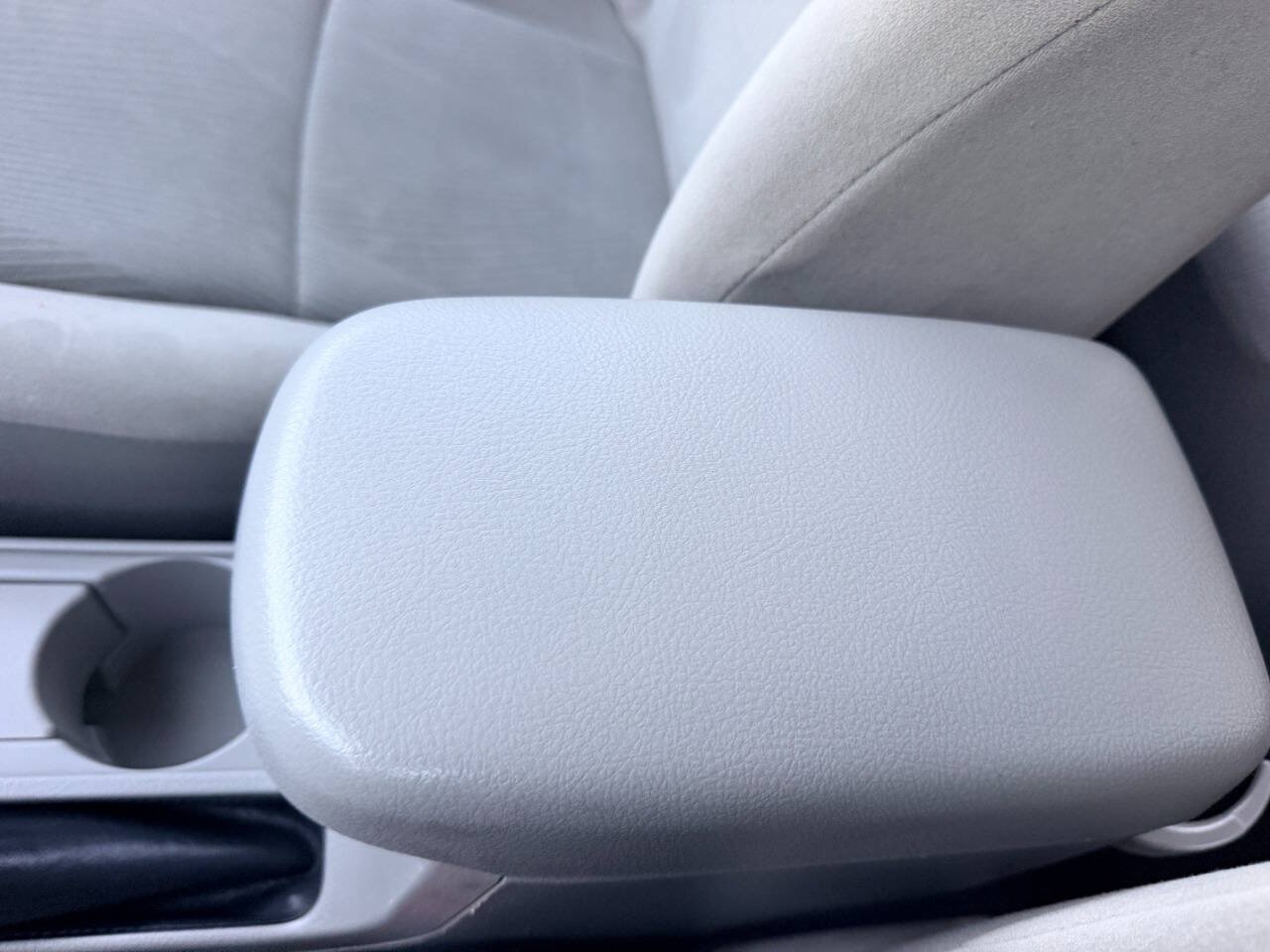 Used 2011 Toyota Corolla LE FWD image 37
