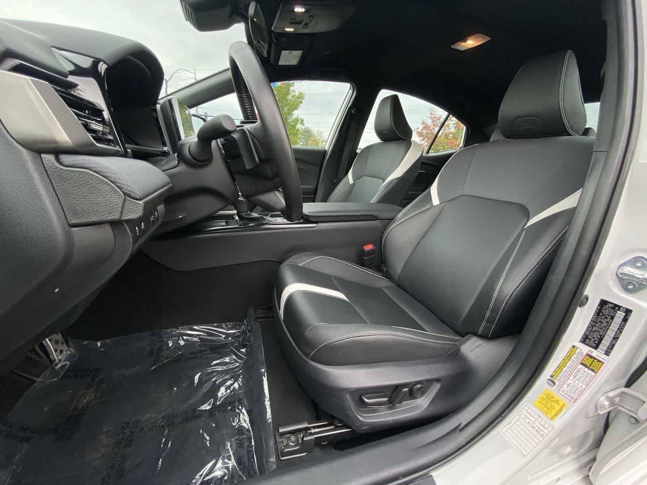 Certified 2025 Toyota Camry SE FWD image 11