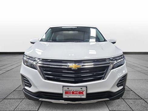 Used 2023 Chevrolet Equinox LT image 2