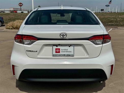 Certified 2024 Toyota Corolla LE image 4
